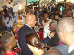 Le Président Martelly au sanctuaire de Ti-Paul